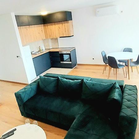 Magenta Zvezdara Apartment เบลเกรด ภายนอก รูปภาพ